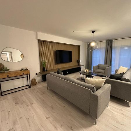 140Qm - 4 Zimmer- Parkplatz - Autobahn - Blauer See - Mallibase Apartments Garbsen Exteriér fotografie