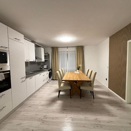 140Qm - 4 Zimmer- Parkplatz - Autobahn - Blauer See - Mallibase Apartments Garbsen Exteriér fotografie