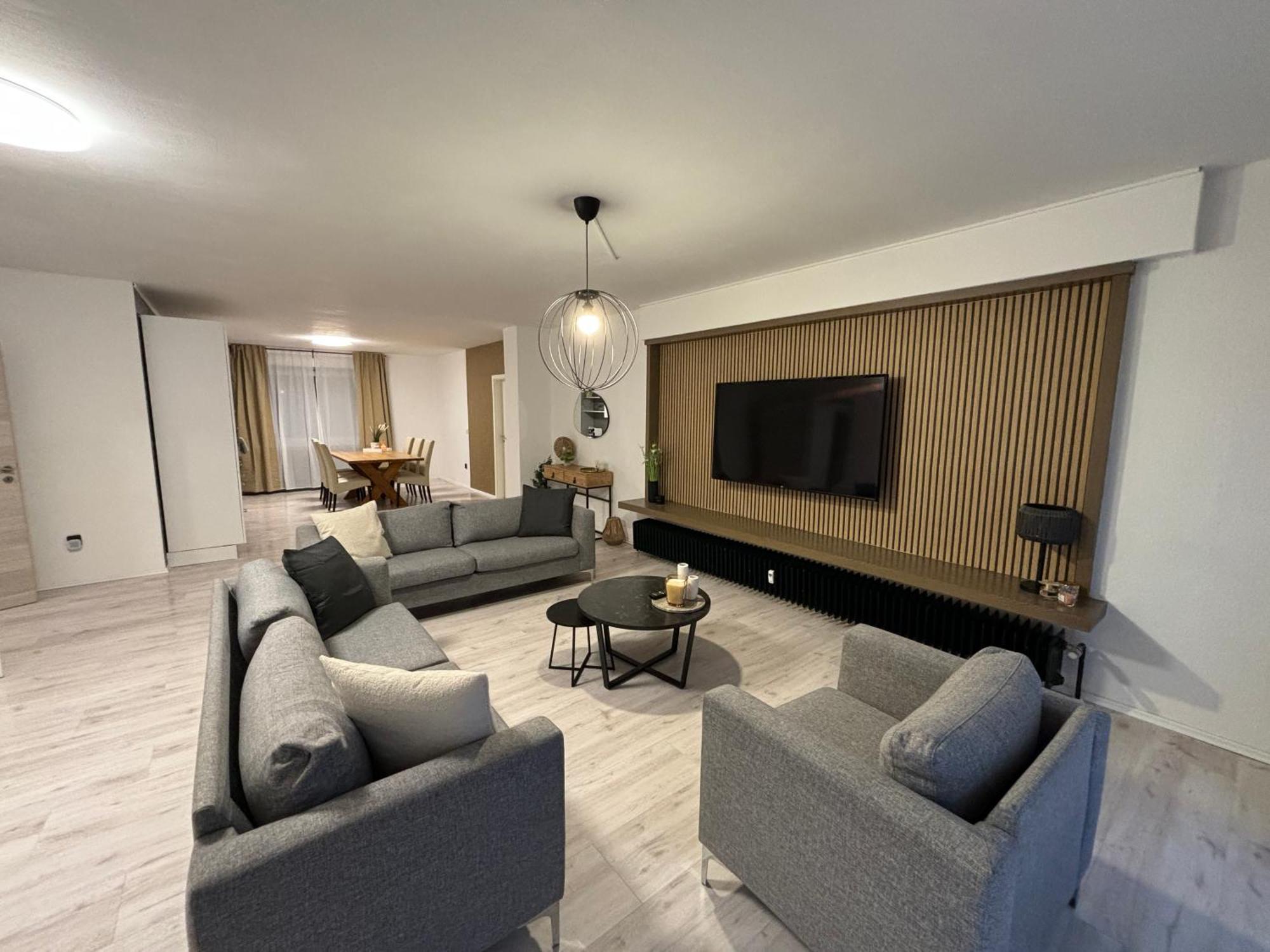 140Qm - 4 Zimmer- Parkplatz - Autobahn - Blauer See - Mallibase Apartments Garbsen Exteriér fotografie