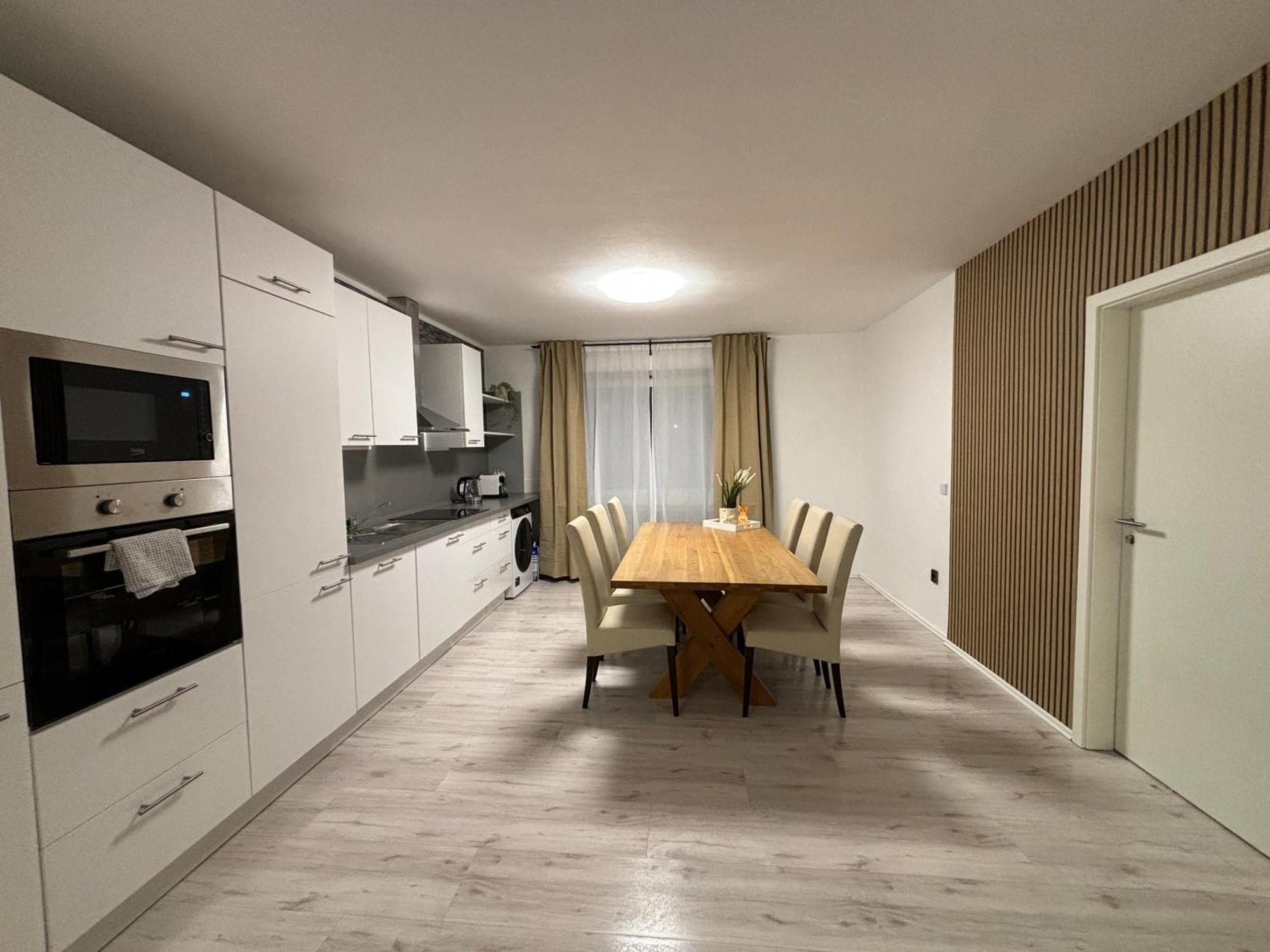 140Qm - 4 Zimmer- Parkplatz - Autobahn - Blauer See - Mallibase Apartments Garbsen Exteriér fotografie